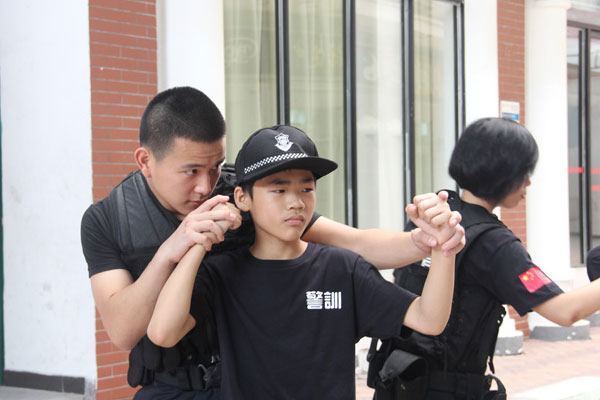 重庆雪豹特警夏令营